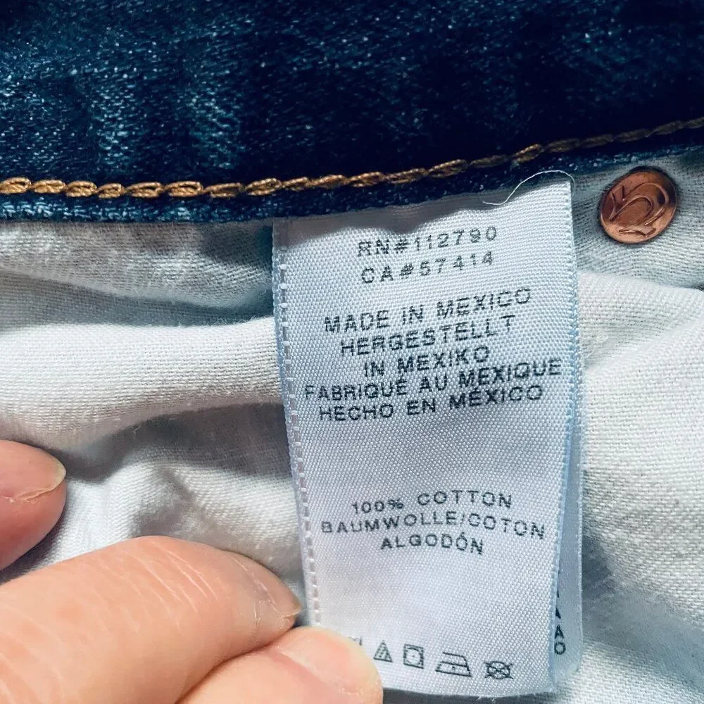 TRUE RELIGION STRAIGHT LEG MED WASH FLAP POCKET JEANS Sz 36